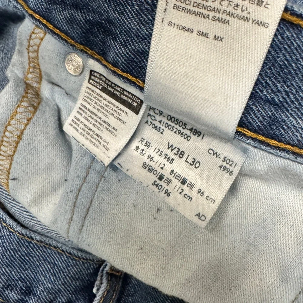 Levi's 505 Jeans Mens 38x30 (38x29 ACTUAL) Regular Fit Blue Denim Classic